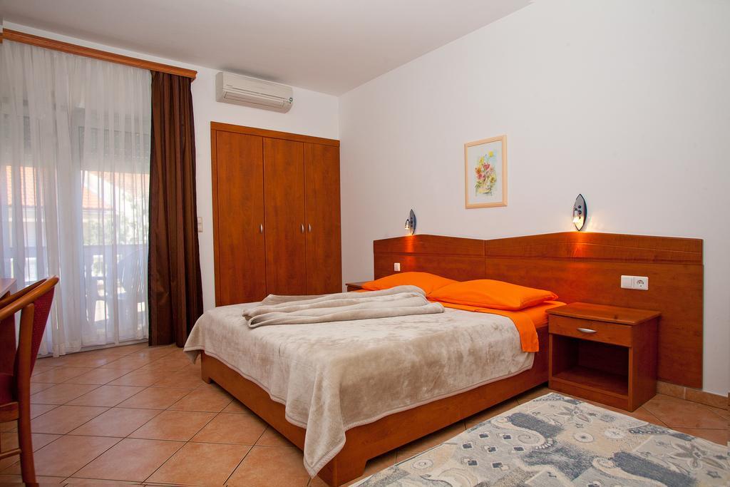 Guesthouse Villa Adria Malinska Εξωτερικό φωτογραφία