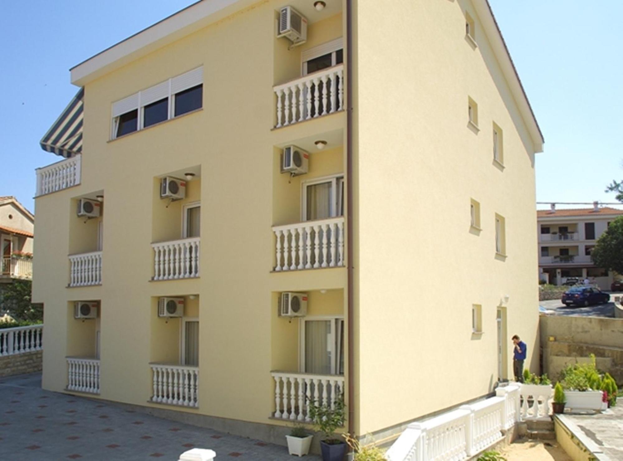 Guesthouse Villa Adria Malinska Εξωτερικό φωτογραφία