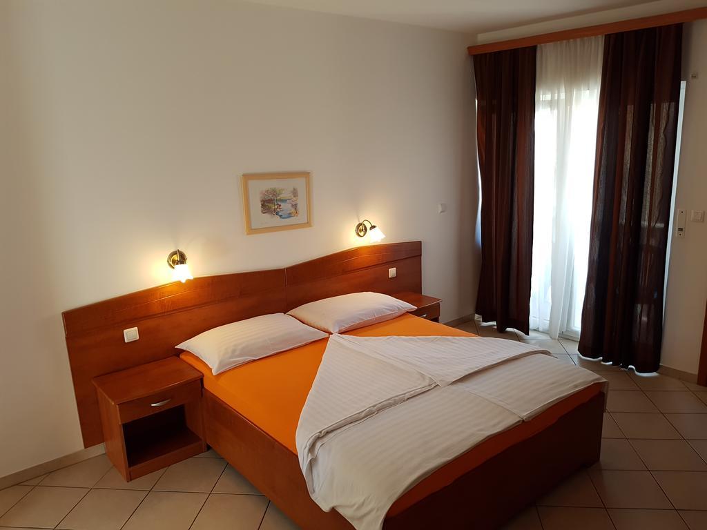 Guesthouse Villa Adria Malinska Εξωτερικό φωτογραφία