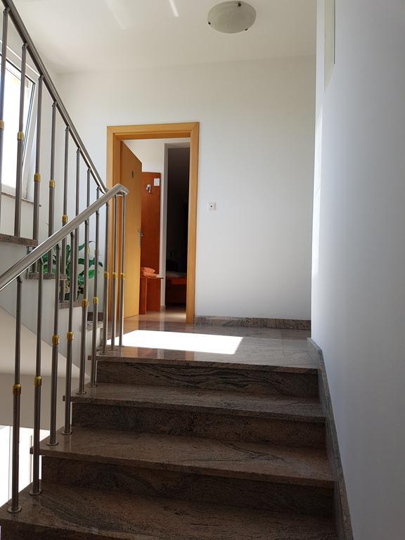 Guesthouse Villa Adria Malinska Εξωτερικό φωτογραφία