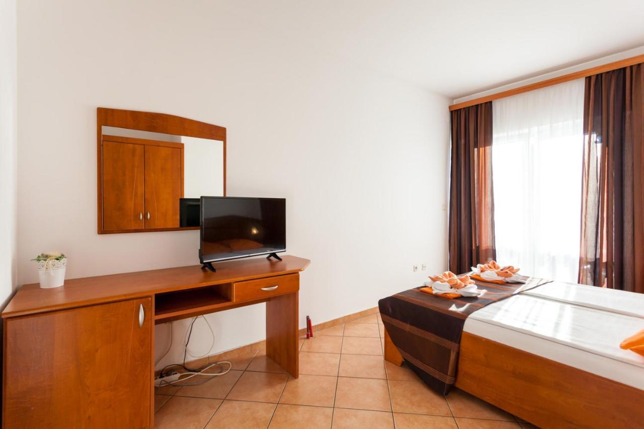 Guesthouse Villa Adria Malinska Εξωτερικό φωτογραφία