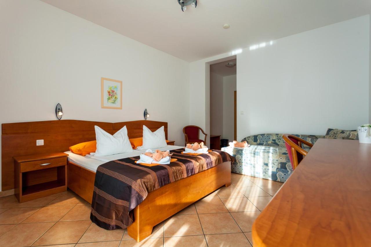 Guesthouse Villa Adria Malinska Εξωτερικό φωτογραφία