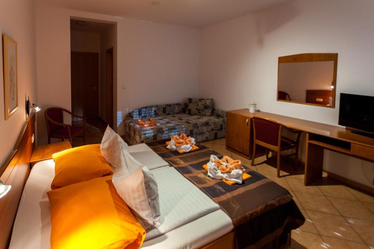 Guesthouse Villa Adria Malinska Εξωτερικό φωτογραφία